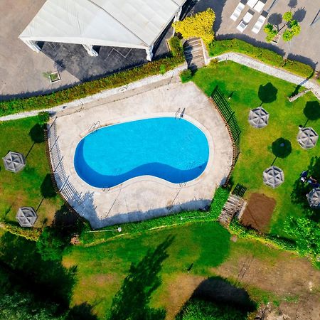 Hospedium Hotel Valles De Gredos Golf Talayuela Exterior photo