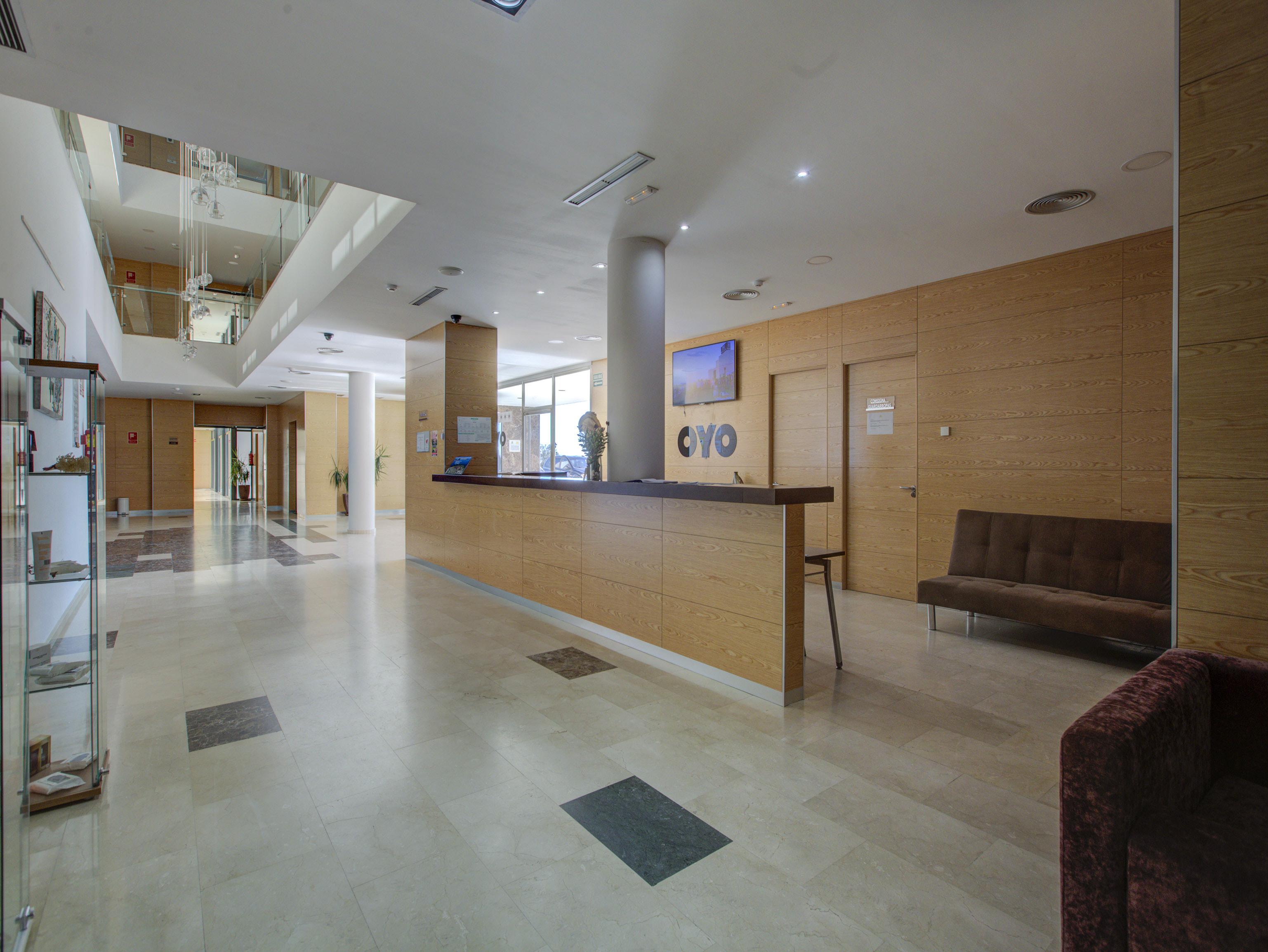 Hospedium Hotel Valles De Gredos Golf Talayuela Exterior photo